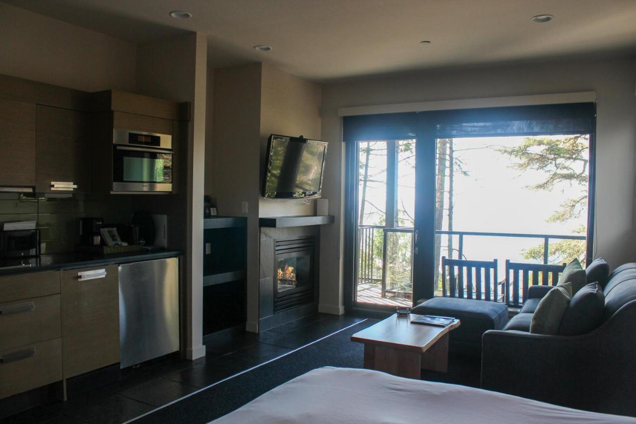 Black Rock Oceanfront Hotel 4*