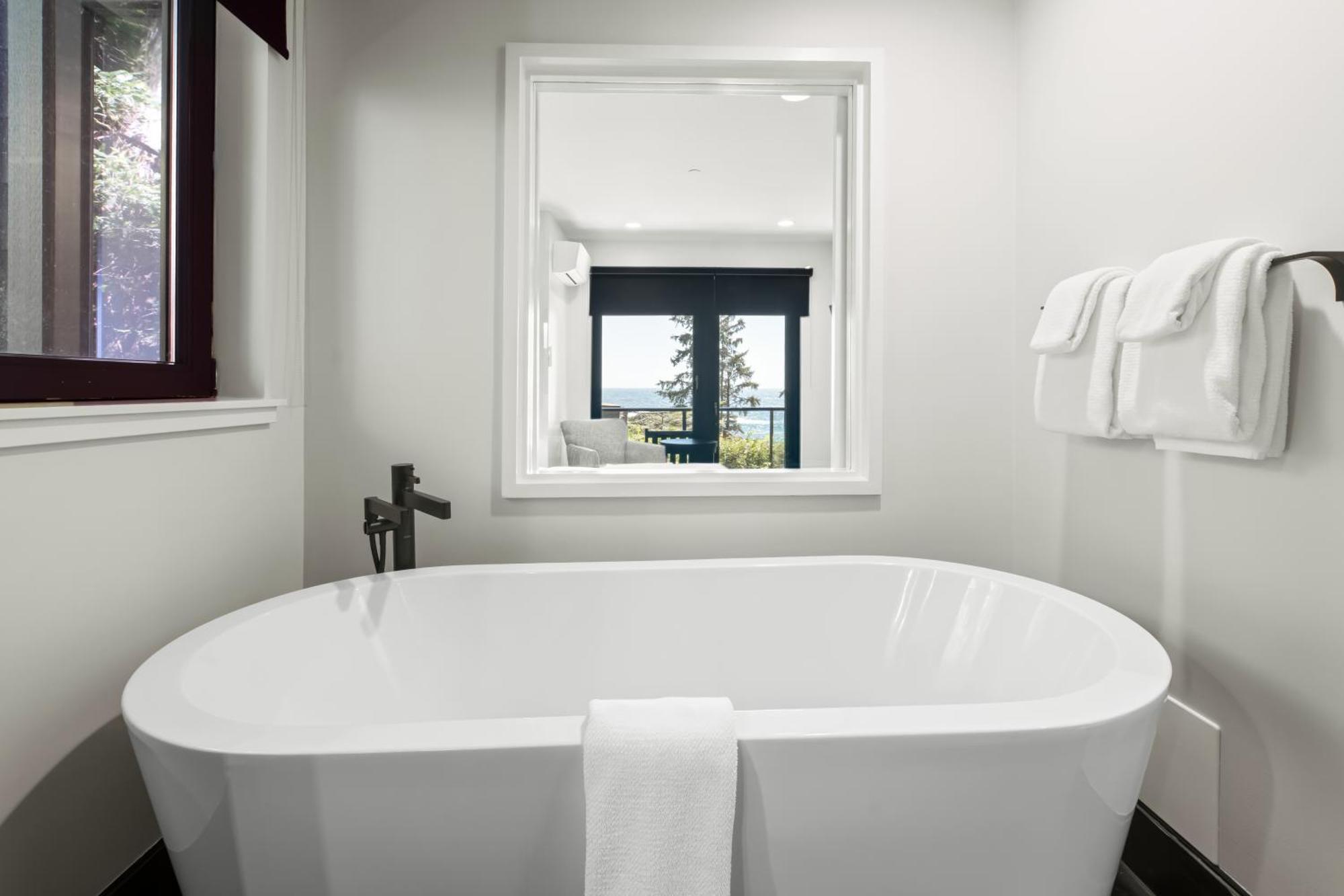 Black Rock Oceanfront 4* Ucluelet