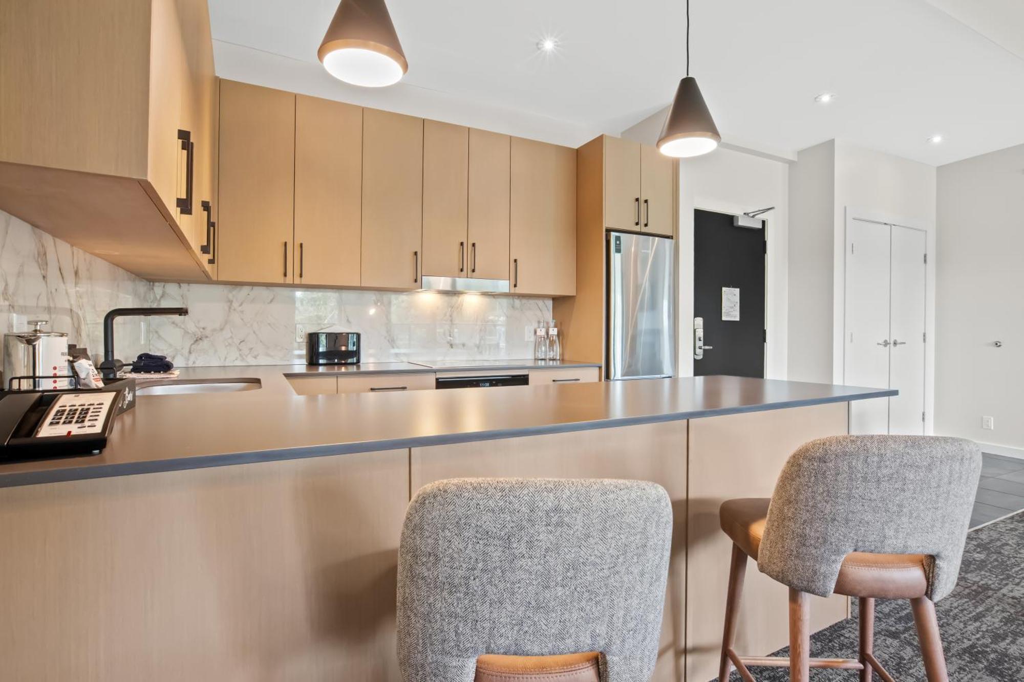 Hotel Black Rock Oceanfront 4*