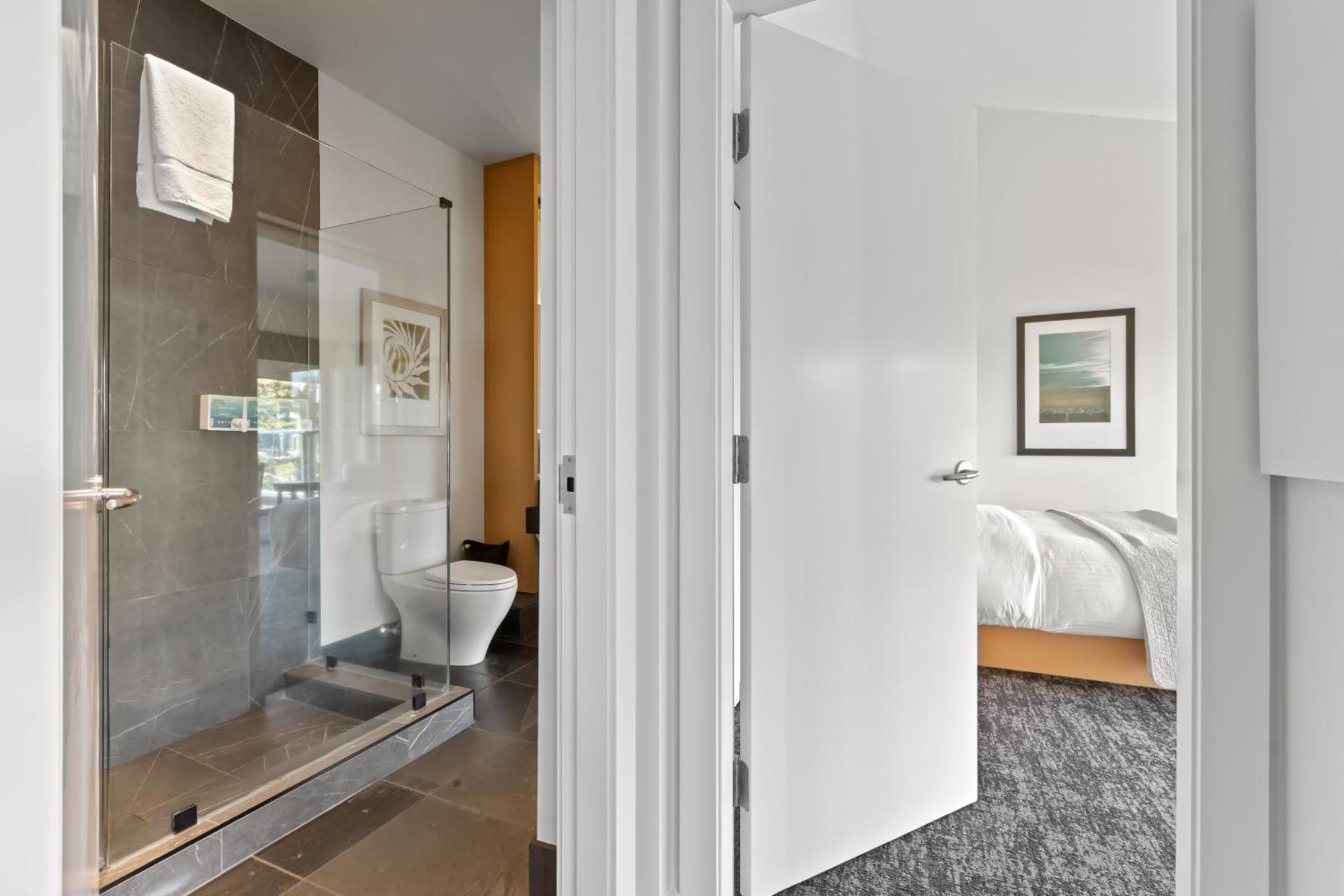 Black Rock Oceanfront Hotel 4*